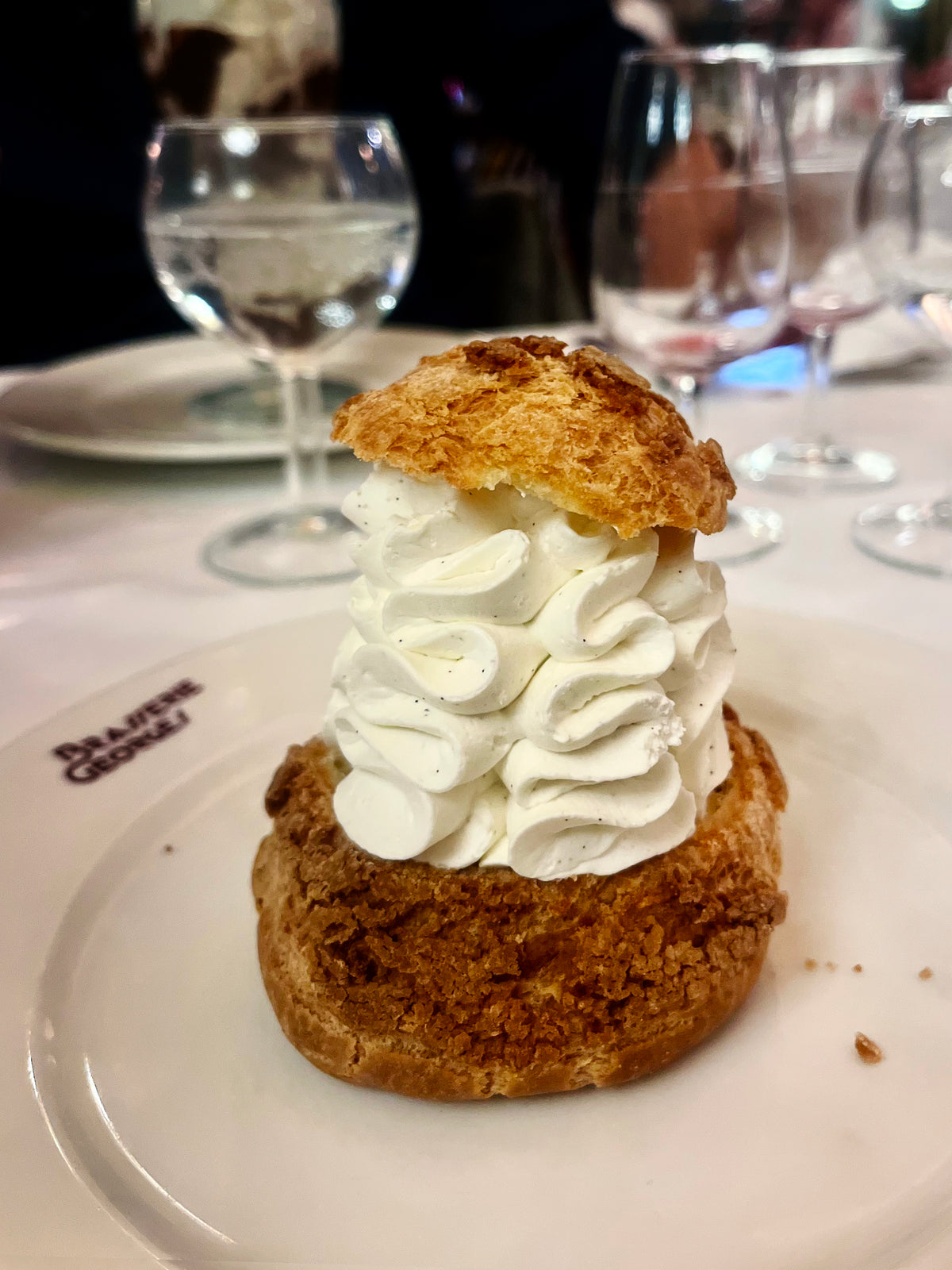 LYON
