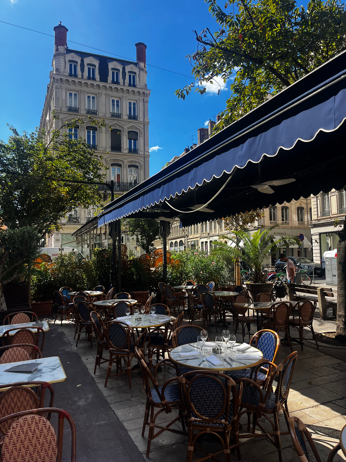 LYON